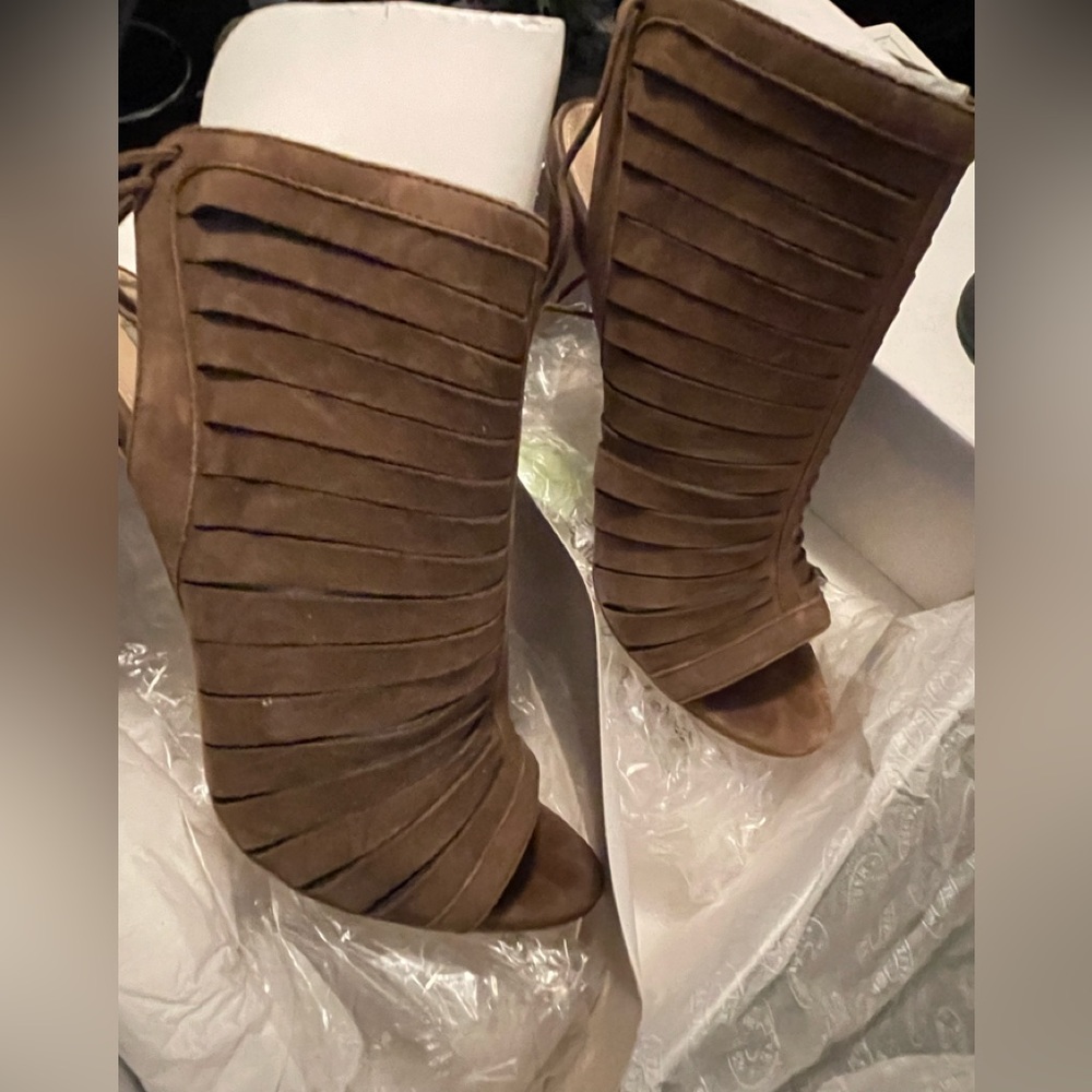 Steve Madden Alayna Suede Olive Sandals